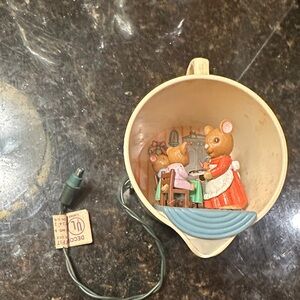 Vintage Christmas Mouse Ornament Avon 1980 NO box